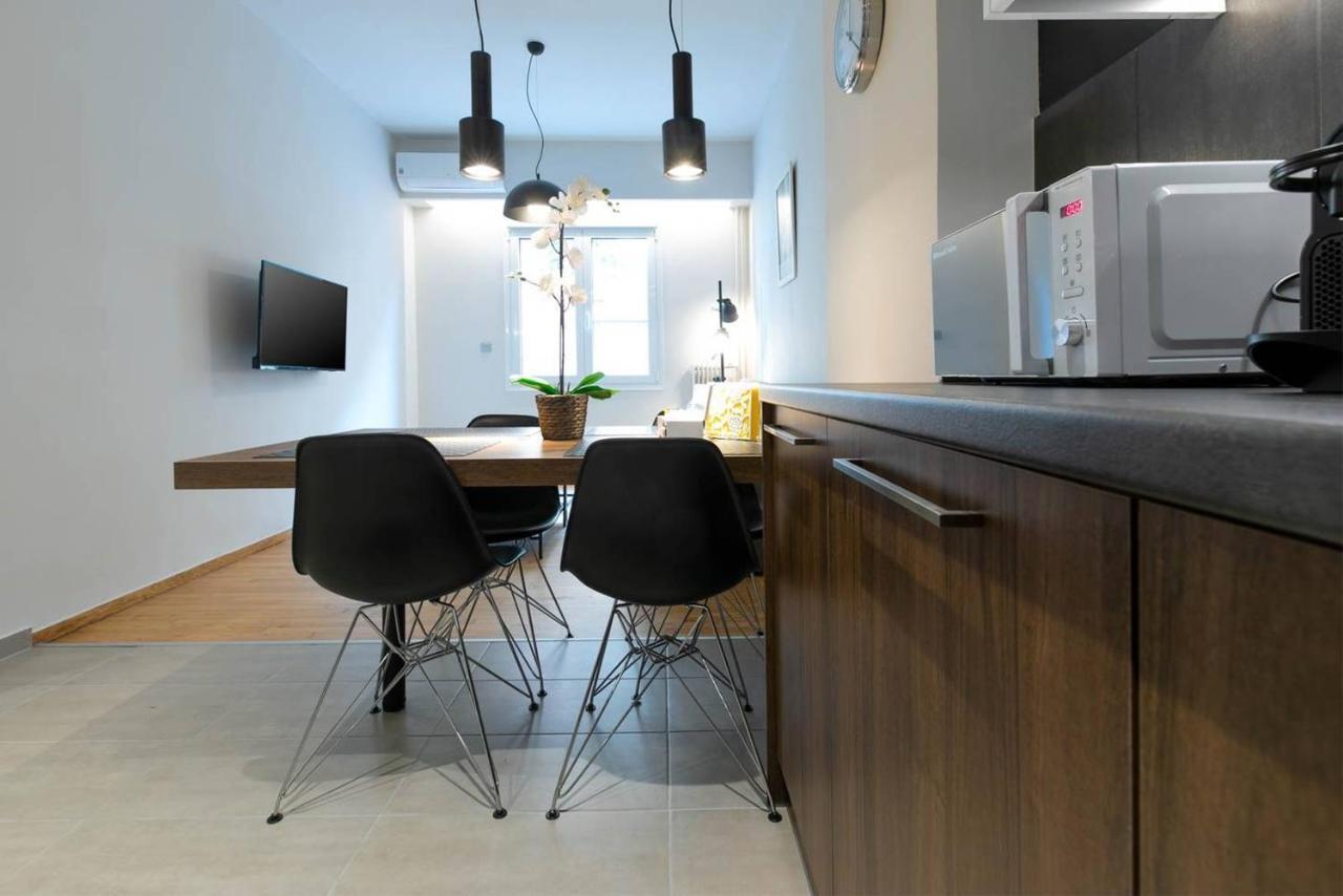 TONIS Le Petit Nicolas 1BD Apartment in Koukaki! Atene Esterno foto