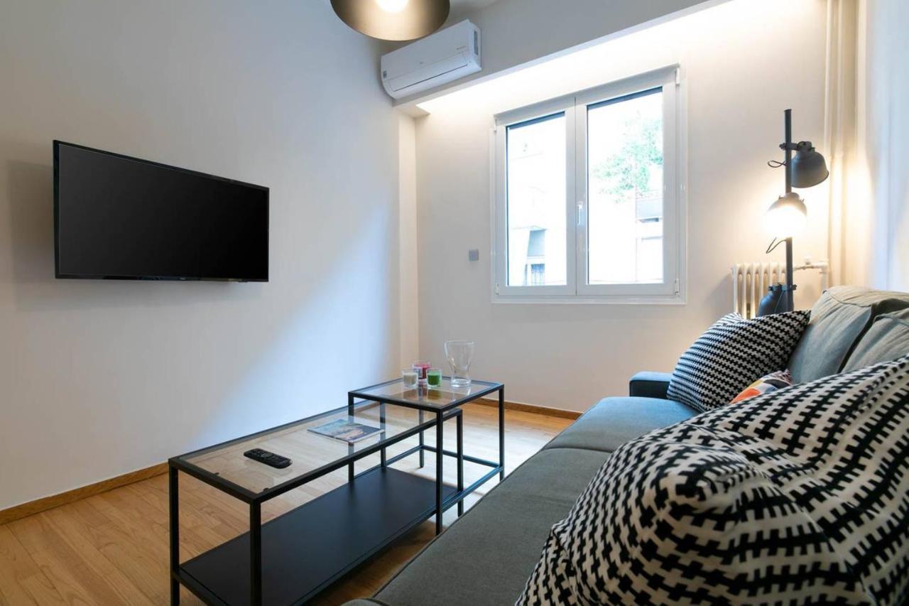 TONIS Le Petit Nicolas 1BD Apartment in Koukaki! Atene Esterno foto